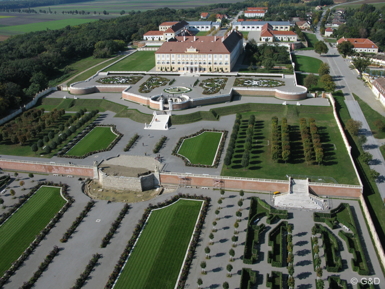 schlosshof_air05